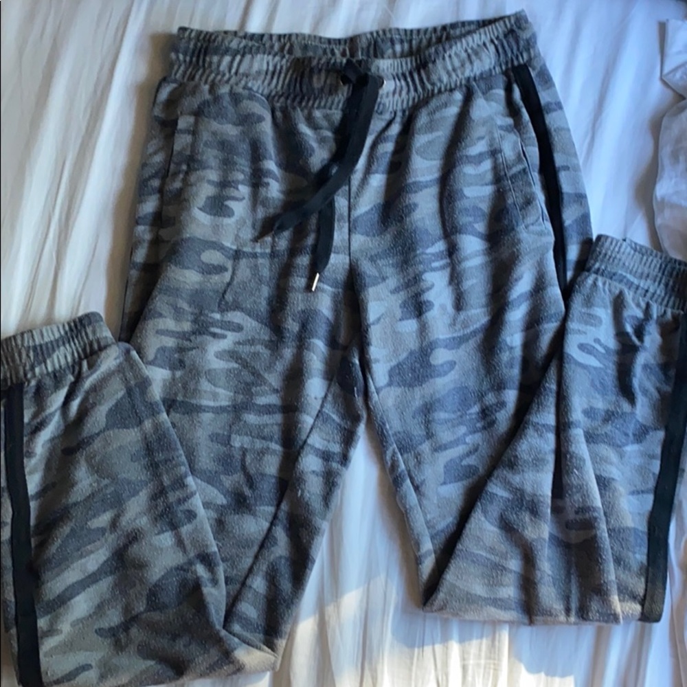camo joggers